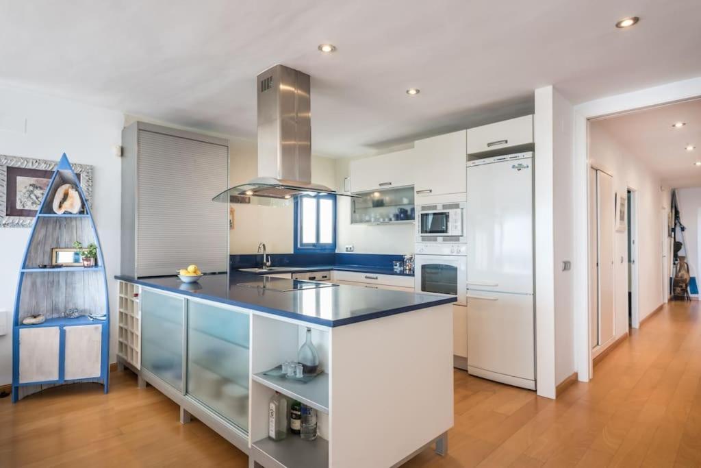 ¡Impactante Apartamento A Cero Linea De Mar! Apartment Тарагона Екстериор снимка